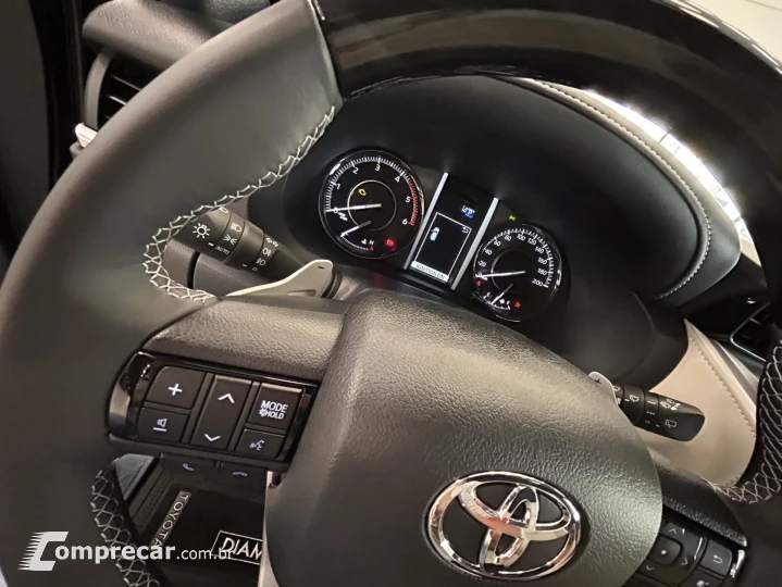 HILUX SW4 2.8 D-4D TURBO DIESEL DIAMOND 7L 4X4 AUTOMÁTICO