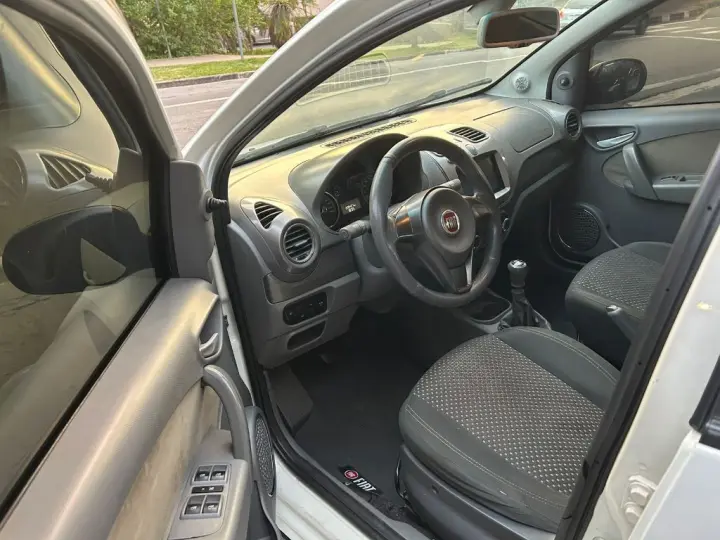 Grand Siena ESSENCE 1.6 Flex 16V