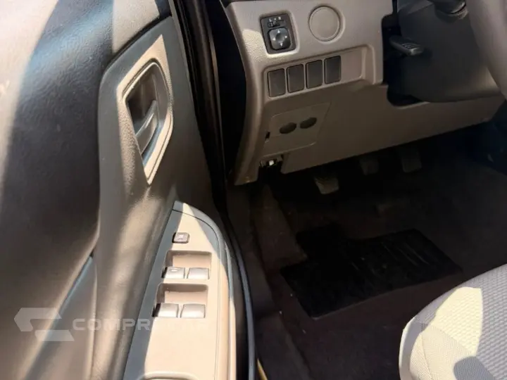 L200 TRITON 2.4 16V TURBO DIESEL GL CD 4X4 MANUAL