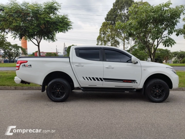 L200 TRITON 2.4 16V Turbo GL CD 4X4