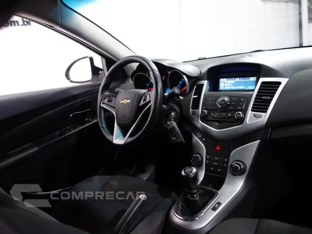 CRUZE SEDAN - 1.8 LT 16V 4P MANUAL