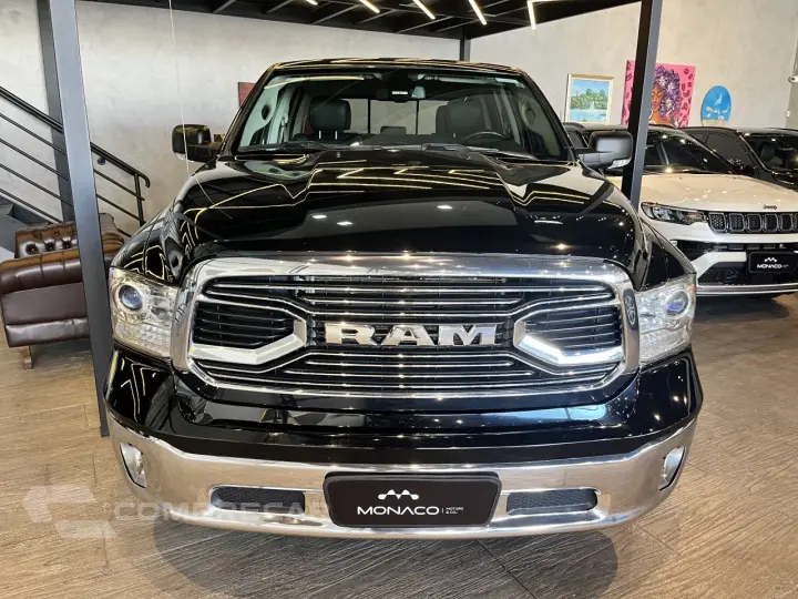 Classic 5.7 V8 32V 4P HEMI LARAMIE AUTOMÁTICO