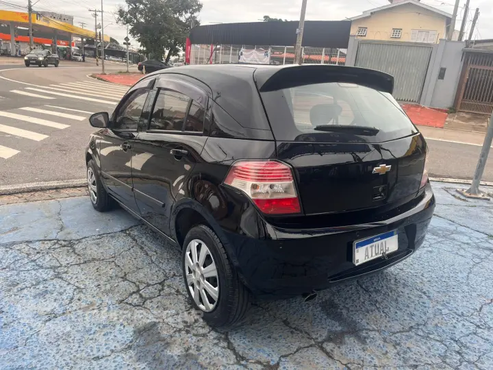 AGILE 1.4 MPFI LT 8V FLEX 4P MANUAL