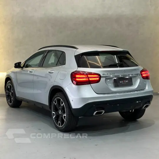 GLA 200 Night 1.6. TB 16V Flex Aut.