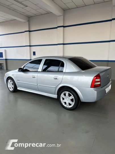 ASTRA 2.0 MPFI Advantage 8V