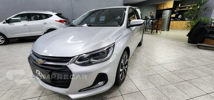 ONIX HATCH PREM. 1.0 12V TB Flex 5p Aut.