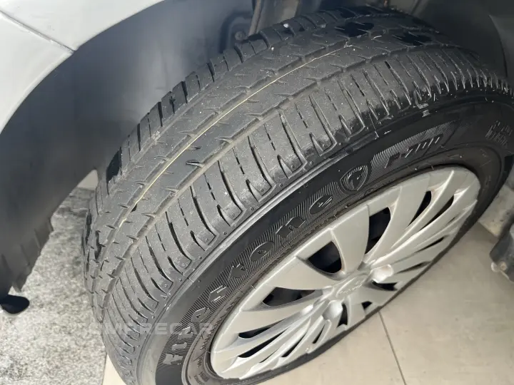 VOYAGE 1.0 MI 8V