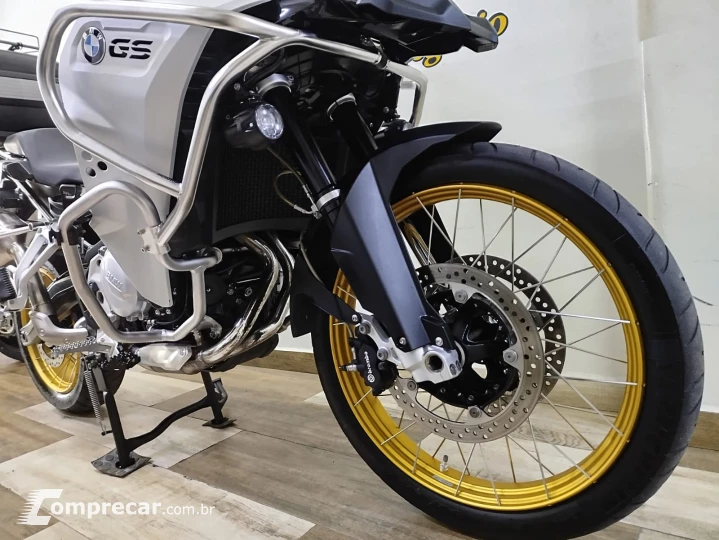 F 850 GS ADVENTURE 40 ANOS