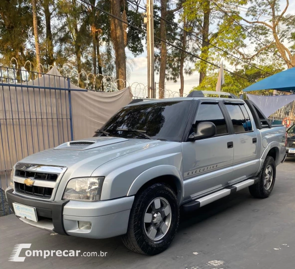 S10 2.4 MPFI Executive 4X2 CD 8V