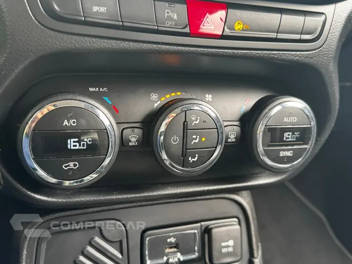RENEGADE 1.8 16V Longitude