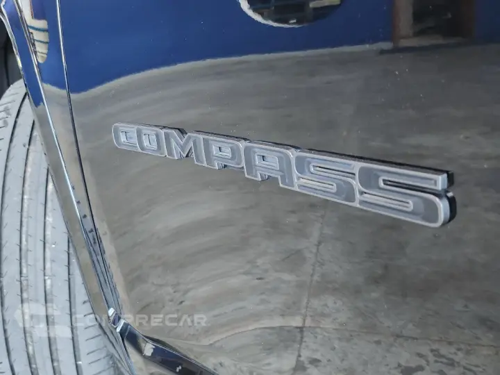 COMPASS 2.0 HURRICANE 4 TURBO GASOLINA BLACKHAWK AT9