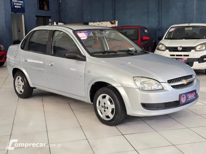 CLASSIC 1.0 MPFI Sedan 8V