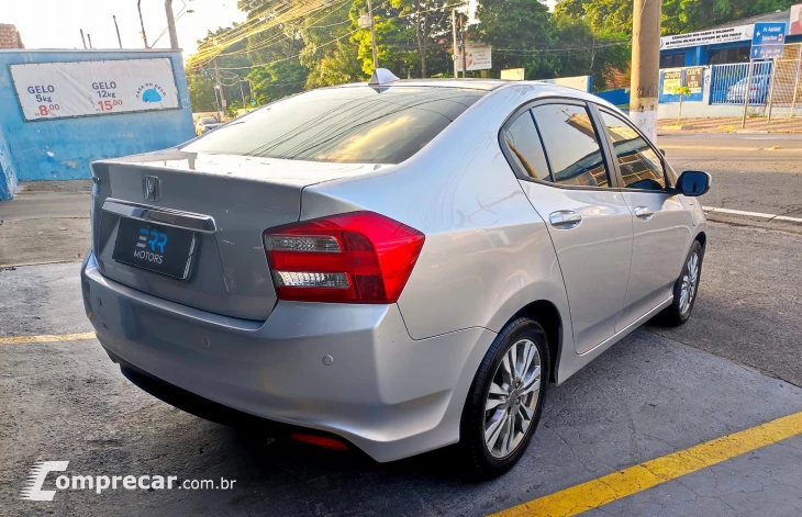 CITY 1.5 LX Sedan 16V