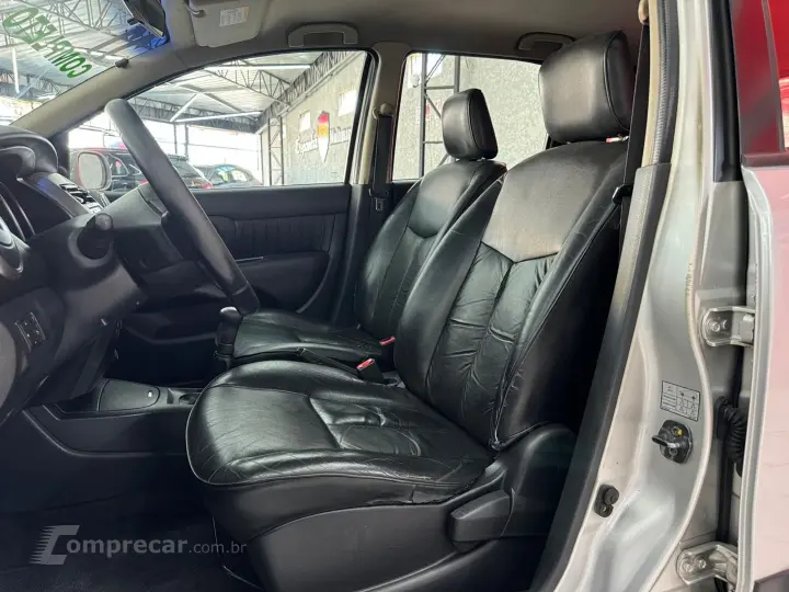 Livina 1.6 S X-Gear 16V Flex 4P Manual