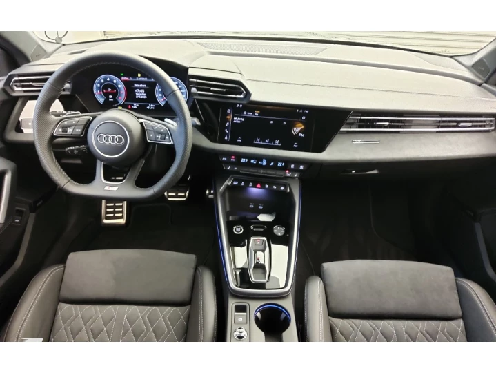 A3 2.0 40 TFSI MHEV SEDAN PERFORMANCE BLACK S-TRONIC