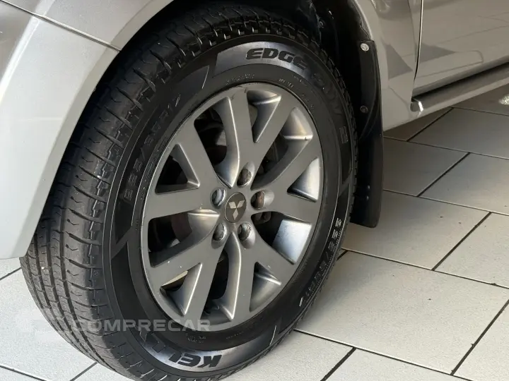 PAJERO TR4 2.0 4X2 16V 140CV FLEX 4P AUTOMÁTICO