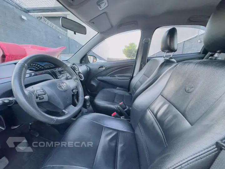 Etios Sedan 1.5 16V 4P FLEX XLS