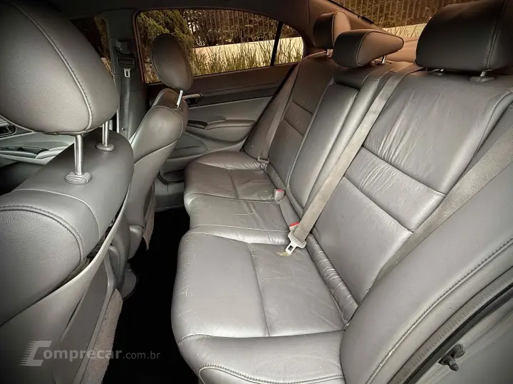 CIVIC 1.8 LXS 16V GASOLINA 4P AUTOMÁTICO