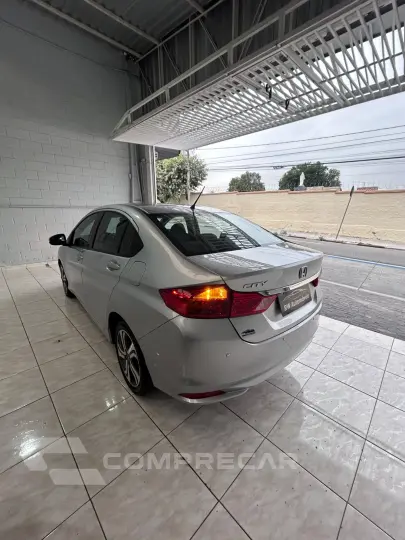 CITY 1.5 LX Sedan 16V