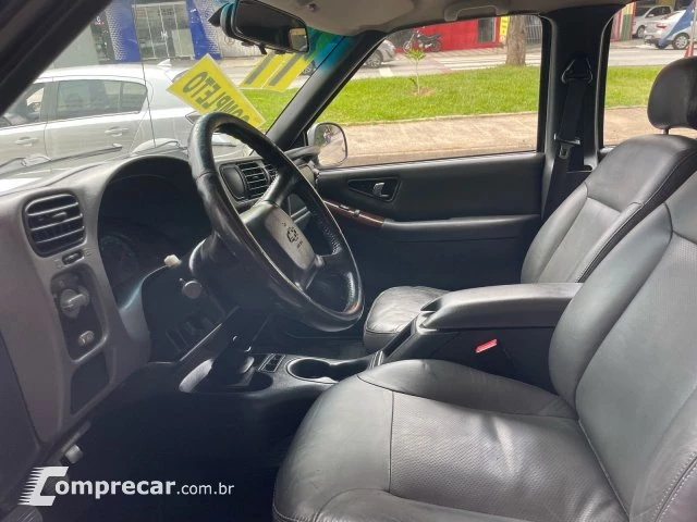 S10 - 2.4 MPFI EXECUTIVE 4X2 CD 8V 4P MANUAL
