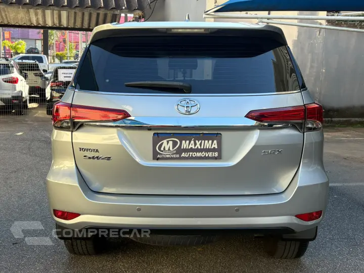 HILUX SW4 2.8 D-4d Turbo SRX 7L 4X4
