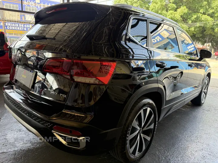 TAOS 1.4 250 TSI Highline