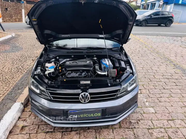JETTA Highline 2.0 TSI 16V 4p Tiptronic