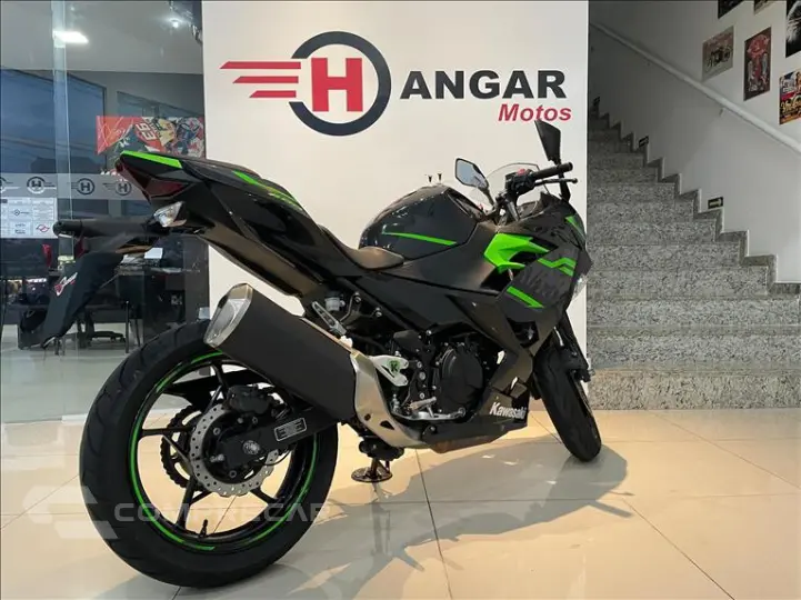 NINJA 400
