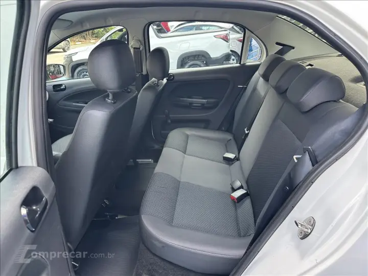 VOYAGE 1.0 12V MPI TOTALFLEX 4P MANUAL