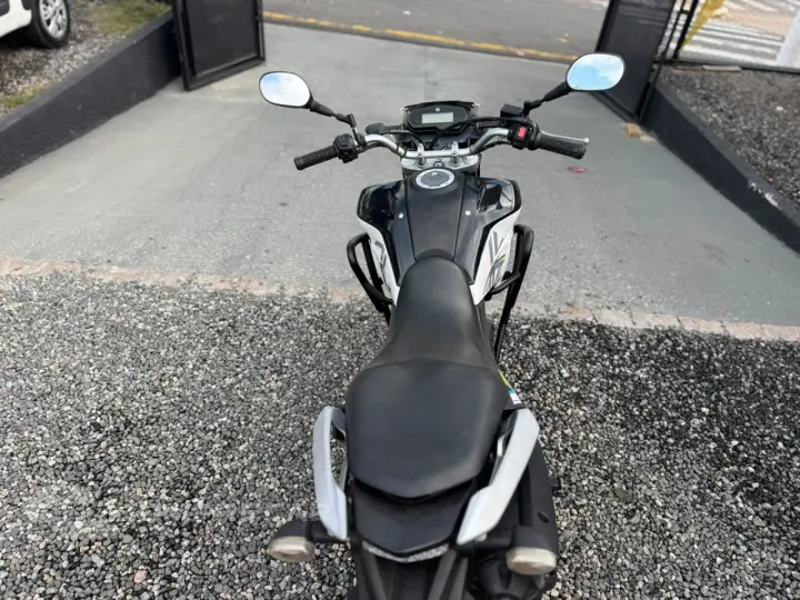 XTZ 250 LANDER