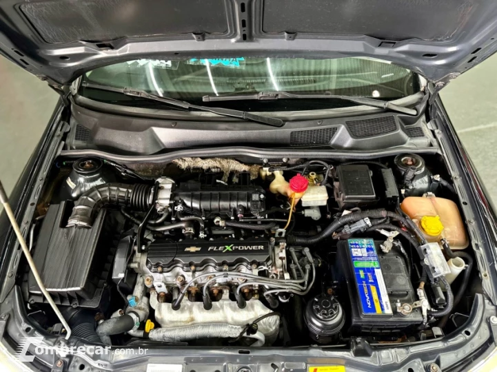 ASTRA 2.0 MPFI Advantage 8V