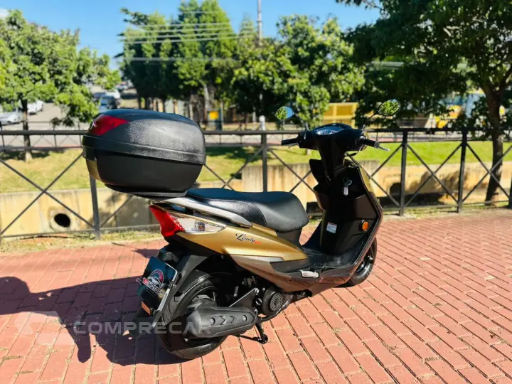 LINDY 125