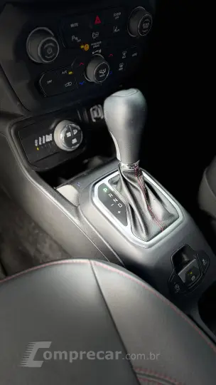 RENEGADE 1.3 T270 Turbo Trailhawk 4X4