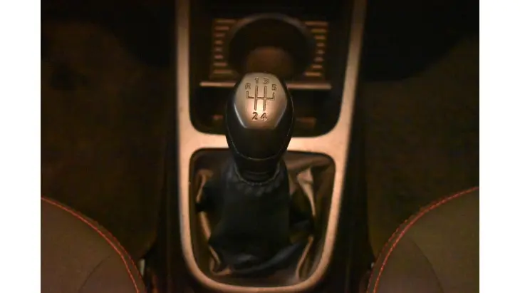 KWID - 1.0 12V SCE ZEN MANUAL