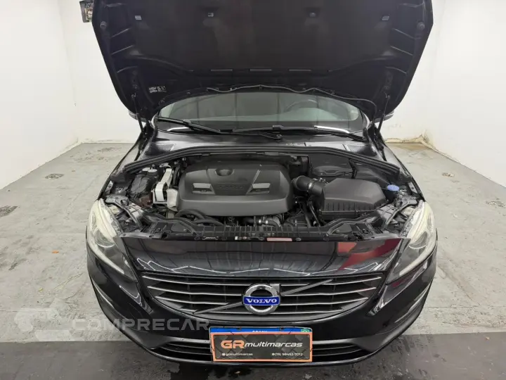 S60 T-5 MOMENTUM 2.0 245cv 4p