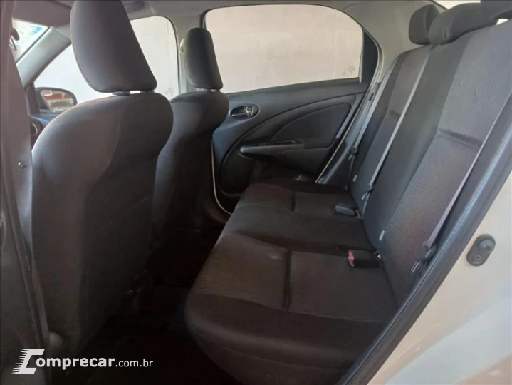 ETIOS 1.5 X Plus Sedan 16V