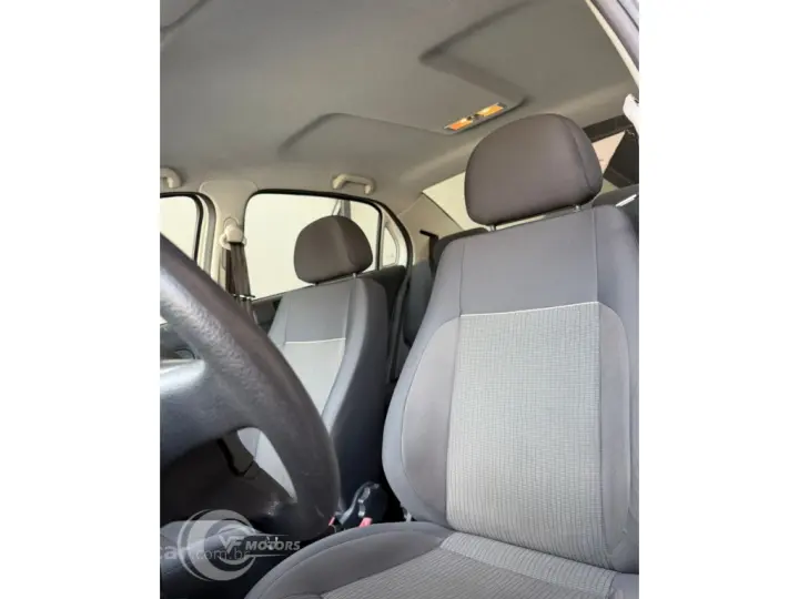 VOYAGE 1.0 MI 8V FLEX 4P MANUAL