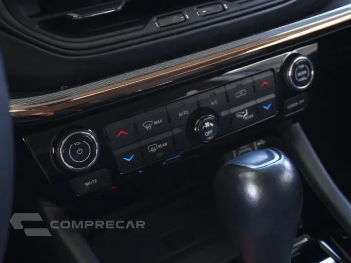 COMPASS 2.0 TD350 TURBO DIESEL LIMITED AT9
