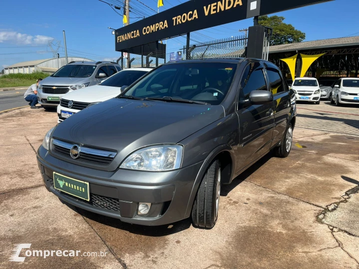CORSA 1.4 MPFI Premium Sedan 8V
