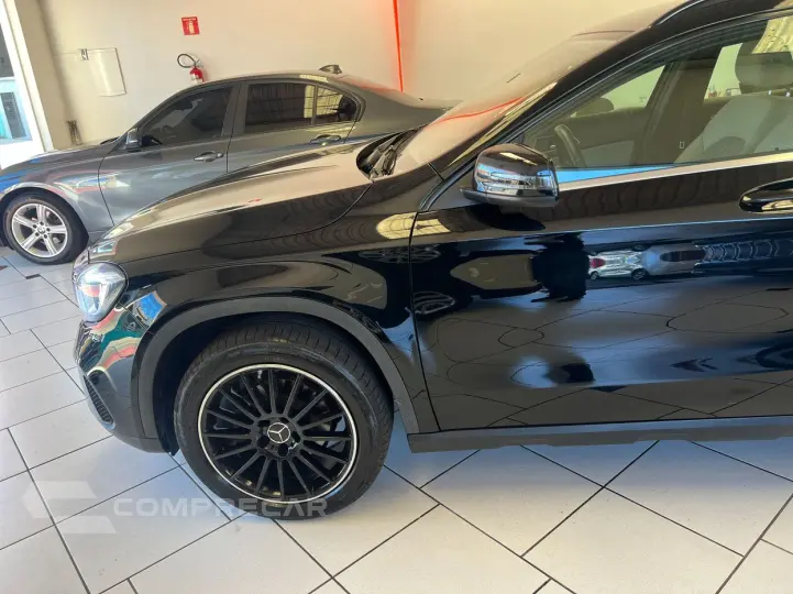 GLA 200 1.6 CGI STYLE 7G-DCT MERCEDES-BENZ