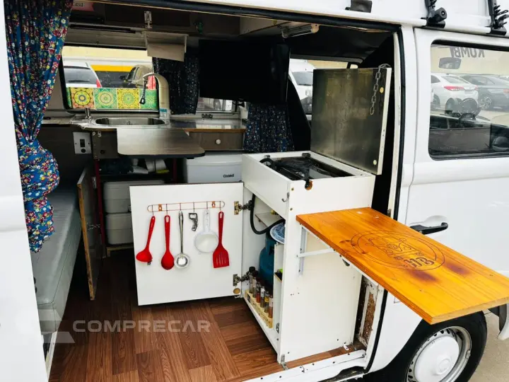 Kombi 1.4 FLEX STD 9 LUGARES