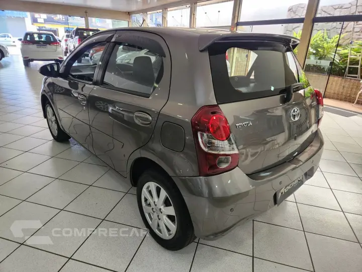 Etios Hatch 1.5 16V 4P FLEX X PLUS AUTOMÁTICO