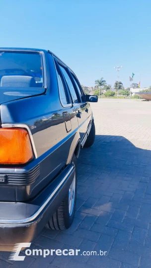 SANTANA 2.0 GLS 8V