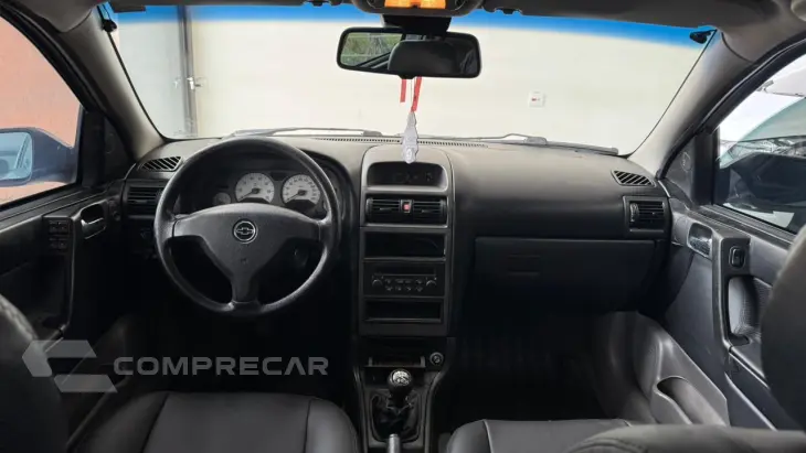 ASTRA 2.0 MPFI CD Sedan 8V