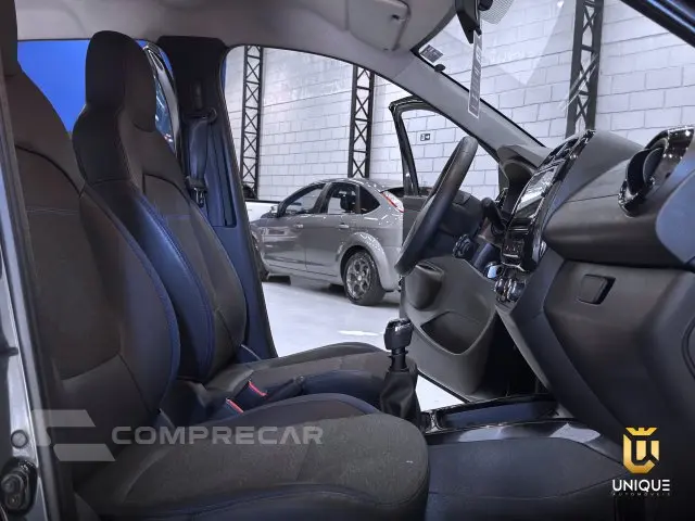 KWID - 1.0 12V SCE INTENSE MANUAL
