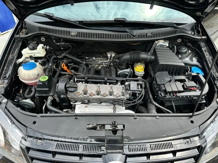 POLO SEDAN 1.6 MI 8V