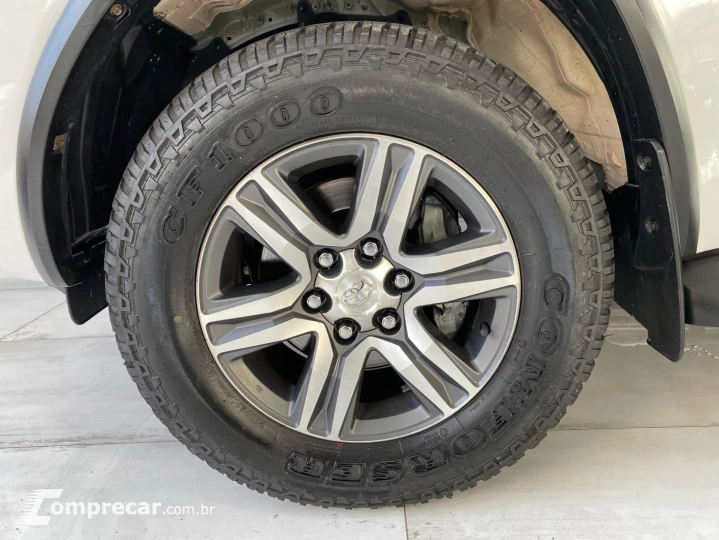 Hilux SW4 SR 4x2 2.7/ 2.7 Flex 16V Aut.