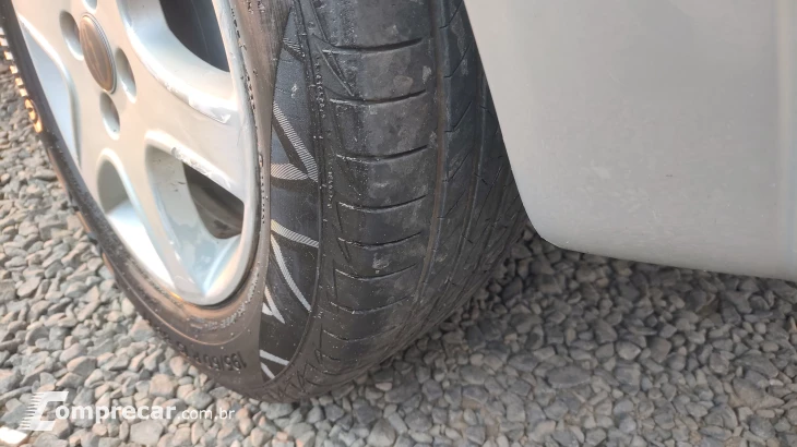 ASTRA 2.0 MPFI Advantage 8V