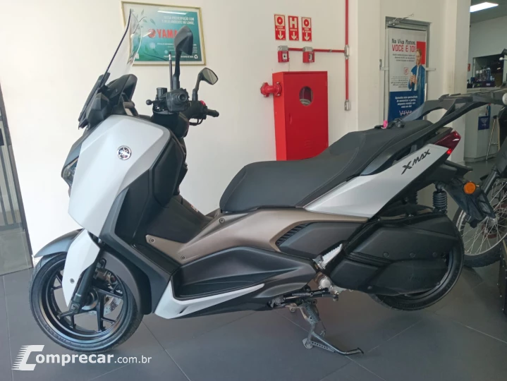 XMAX 250 CONNECTED