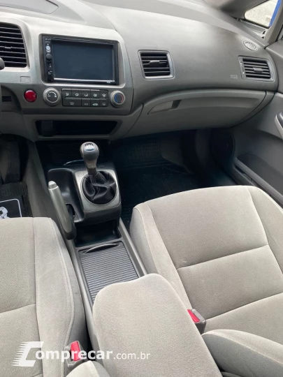 Civic 1.8 16V 4P LXS
